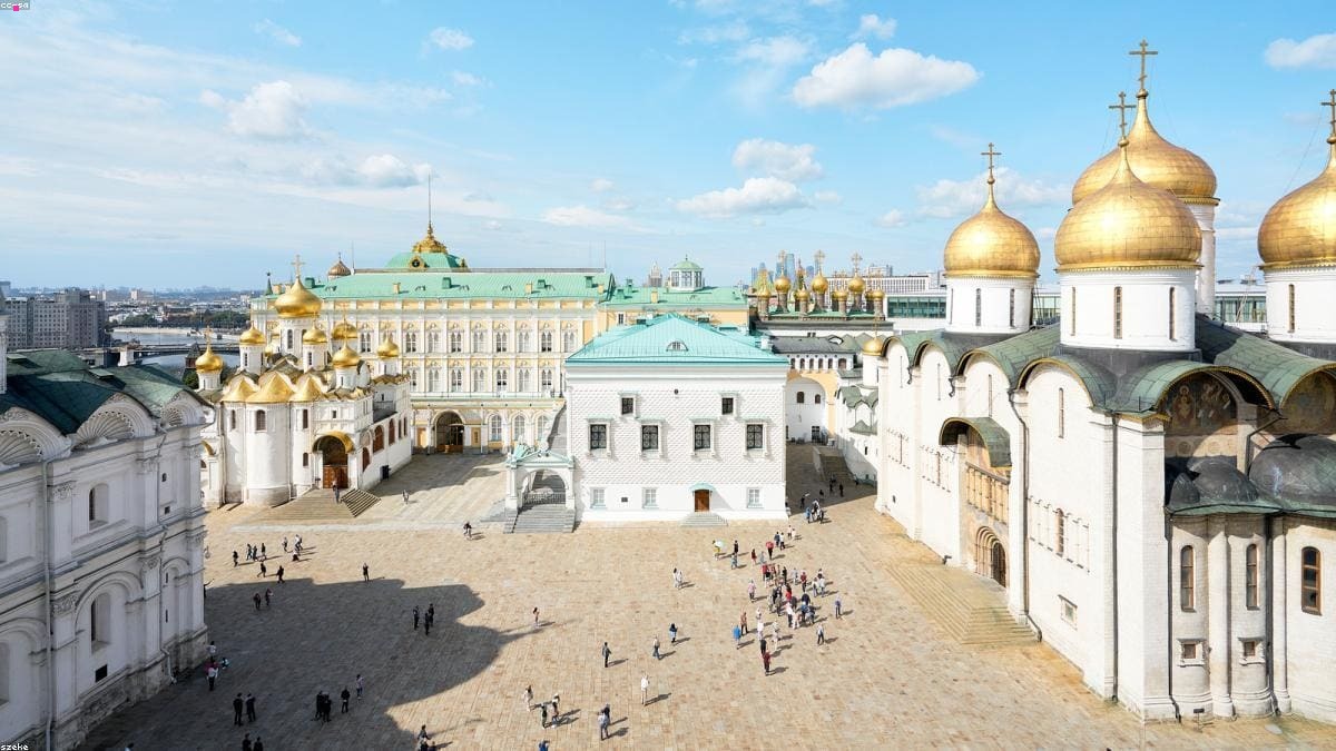 Москва: Туристические зоны и базы ночевок