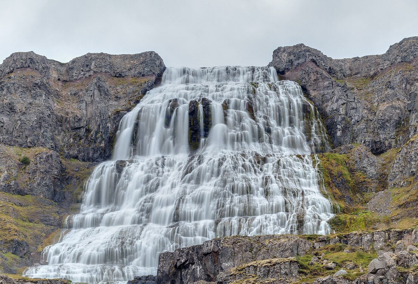 Iceland waterfall и weather road rules
